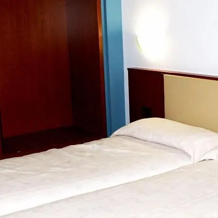 Eco Art Statuto Hotel 2*